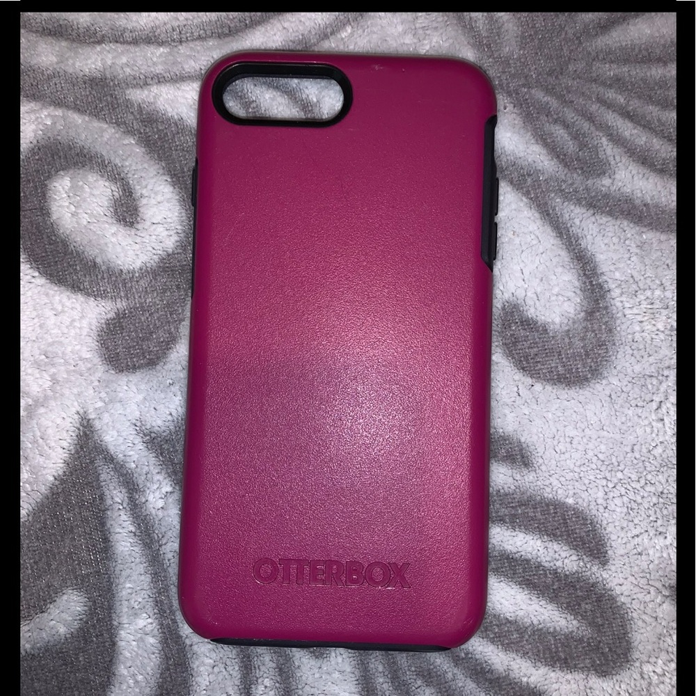 🌸Purple iPhone 8 Plus Otterbox Case🌸